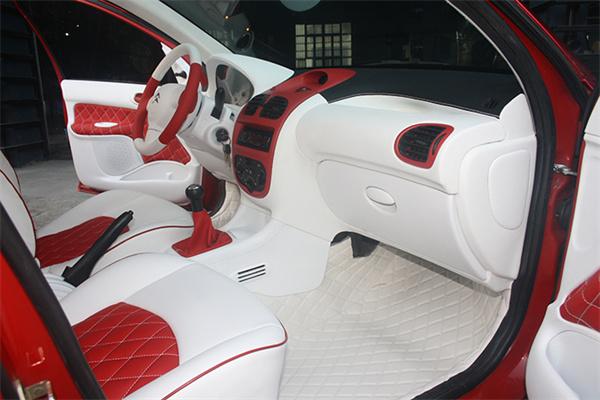 領(lǐng)航舵汽車裝飾 以專業(yè)與匠心，為您的愛(ài)車增添魅力與舒適